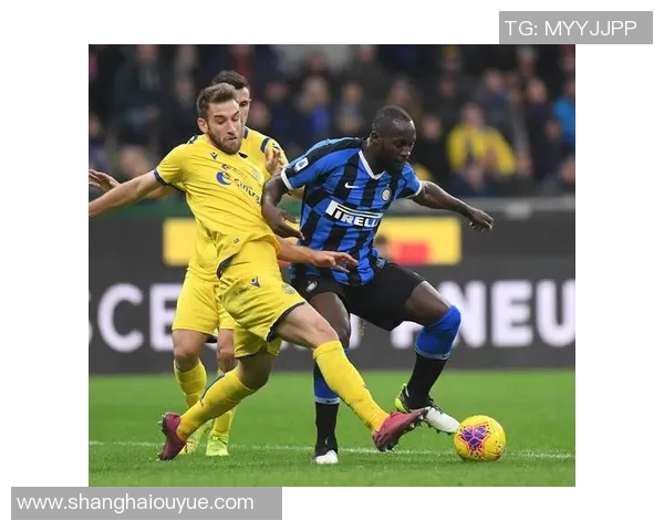 今日焦点大战即将上演 国际米兰与对手激烈对决引发球迷热议 今日焦点大战即将上演 国际米兰与对手激烈对决引发球迷热议